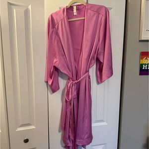 Plus size satin robe 3x/4x
